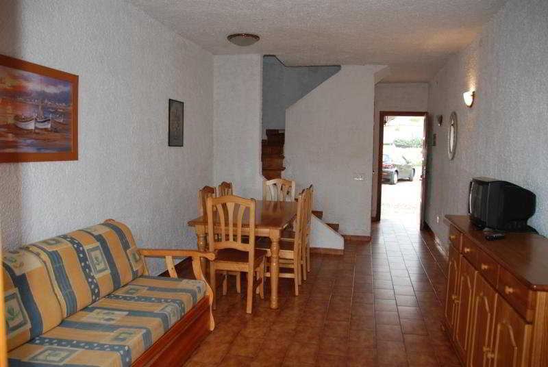 Rentalmar El Pinar Adosados Miami Playa Екстер'єр фото
