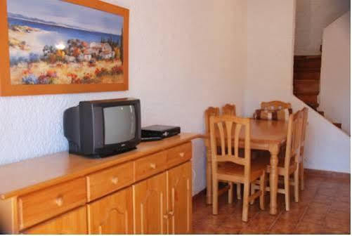Rentalmar El Pinar Adosados Miami Playa Екстер'єр фото
